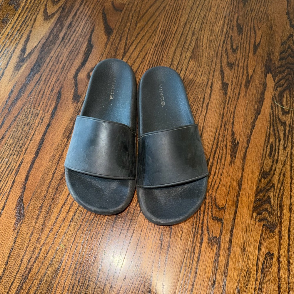 Vince Black Pool Slides